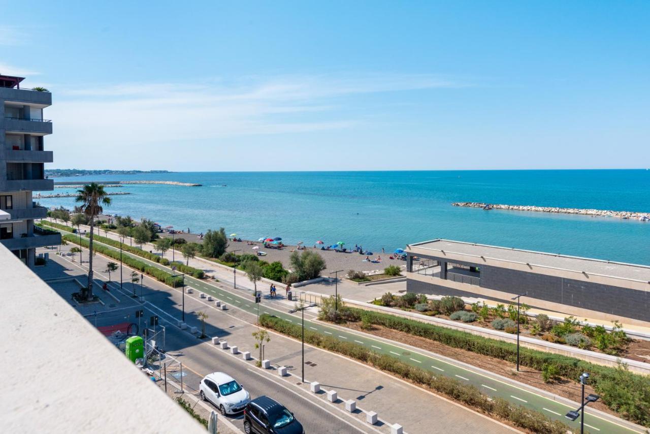 Waterfront Apartment With Seaview Balcony Bari Ngoại thất bức ảnh
